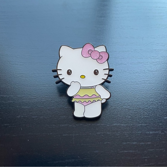 Loungefly Hello Kitty Summer Glitter Blind Box Enamel Pin - Picture 6 of 6